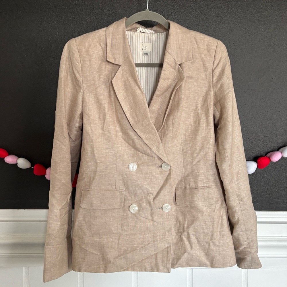 a new day Double-Breasted Linen-Blend Blazer in Light Beige